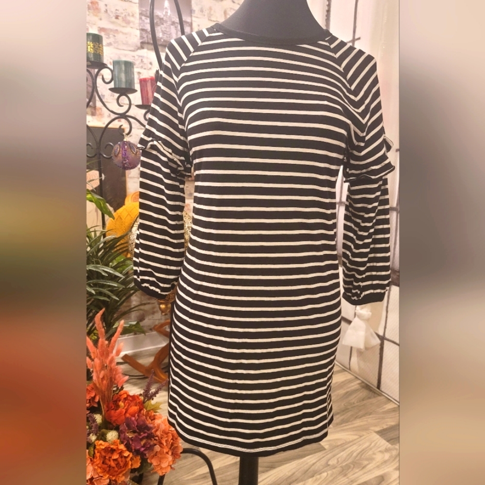 GAP, US Size XL, Black & White stripe dress